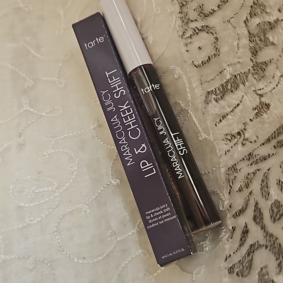 Tarte Maracuja Juicy Lip & Cheek Shift - Blackberry .21 fl oz - Picture 1 of 5